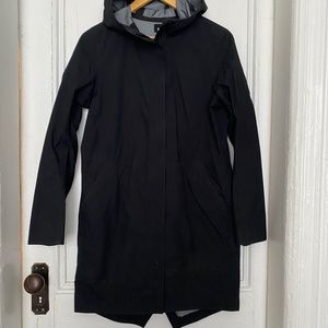Lulu Raincoat